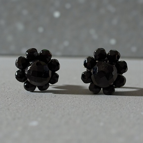 Vintage Black Faceted Cluster Screw Back Earrings Mid Century Glass Floral - Picture 2 of 5